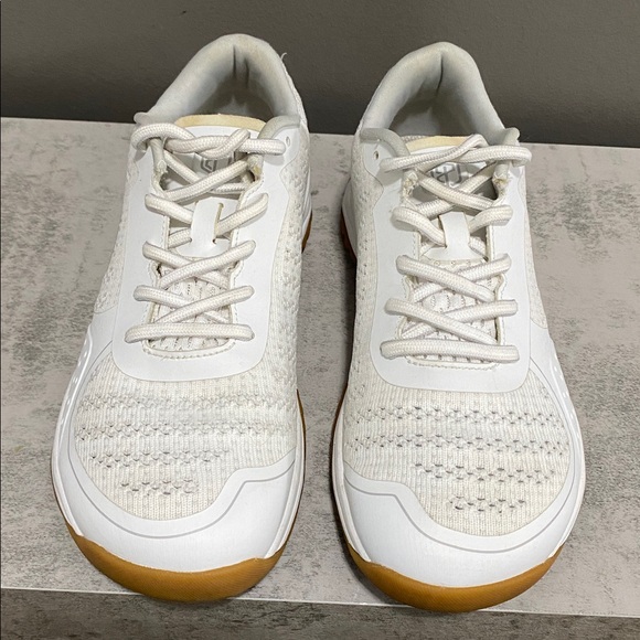 Born Primitive White and Gray Athletic Shoes Size 8 - Picture 4 of 14